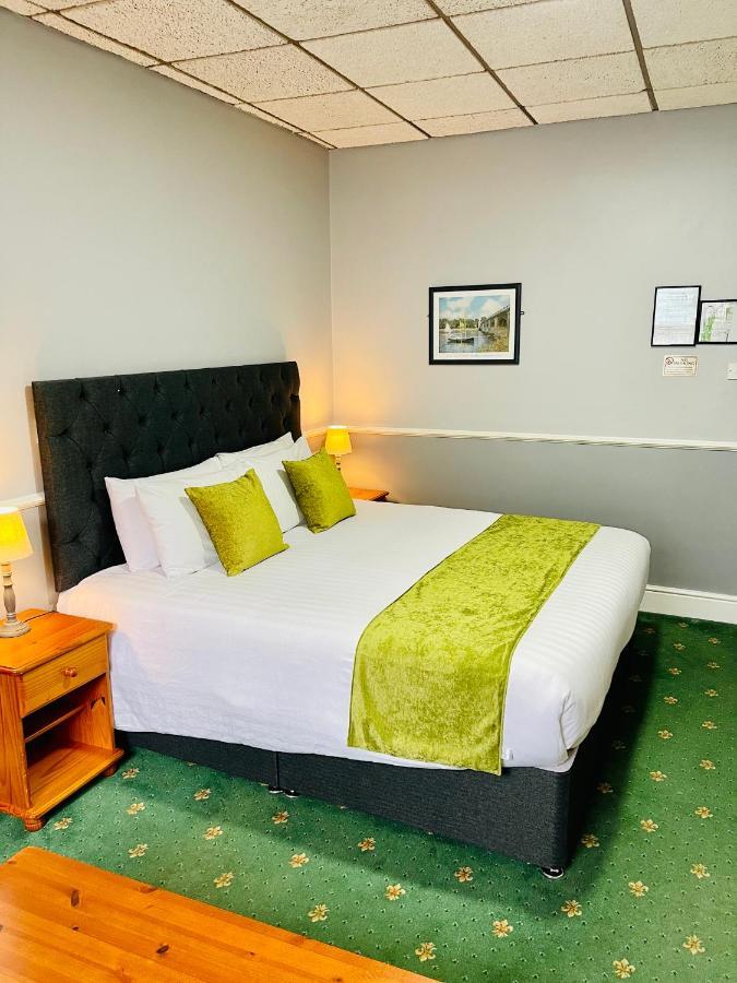 Palm Court B&B อิลฟราคูมบ์ ภายนอก รูปภาพ