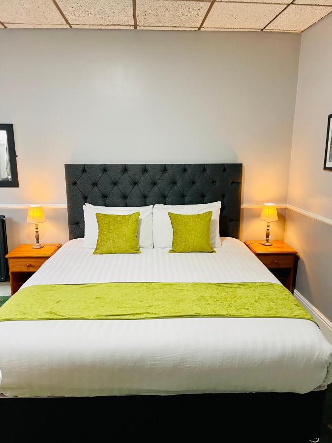 Palm Court B&B อิลฟราคูมบ์ ภายนอก รูปภาพ