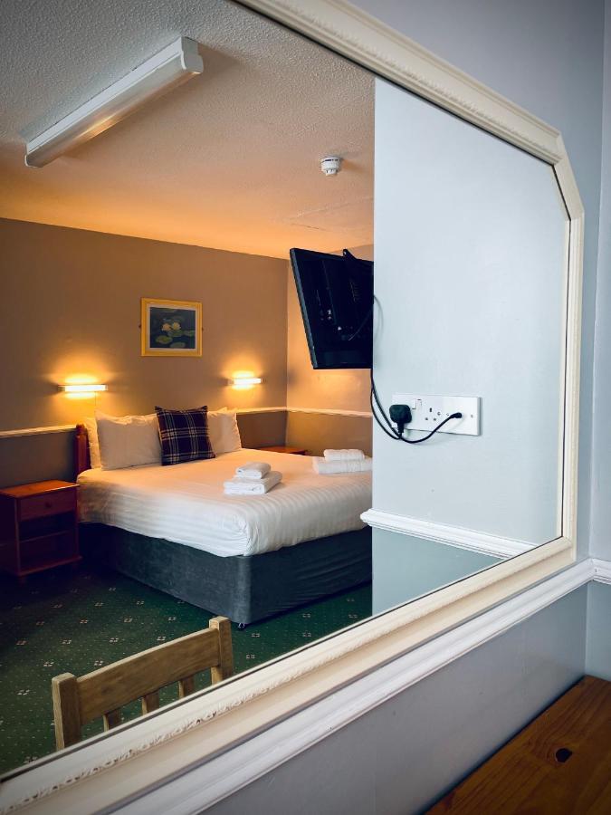 Palm Court B&B อิลฟราคูมบ์ ภายนอก รูปภาพ